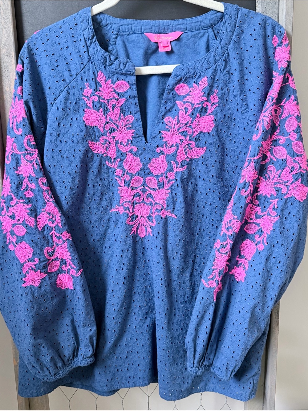 Women’s L Lilly Pulitzer Blue & Pink Embroidered Eyelet Peasant Tunic Emberline